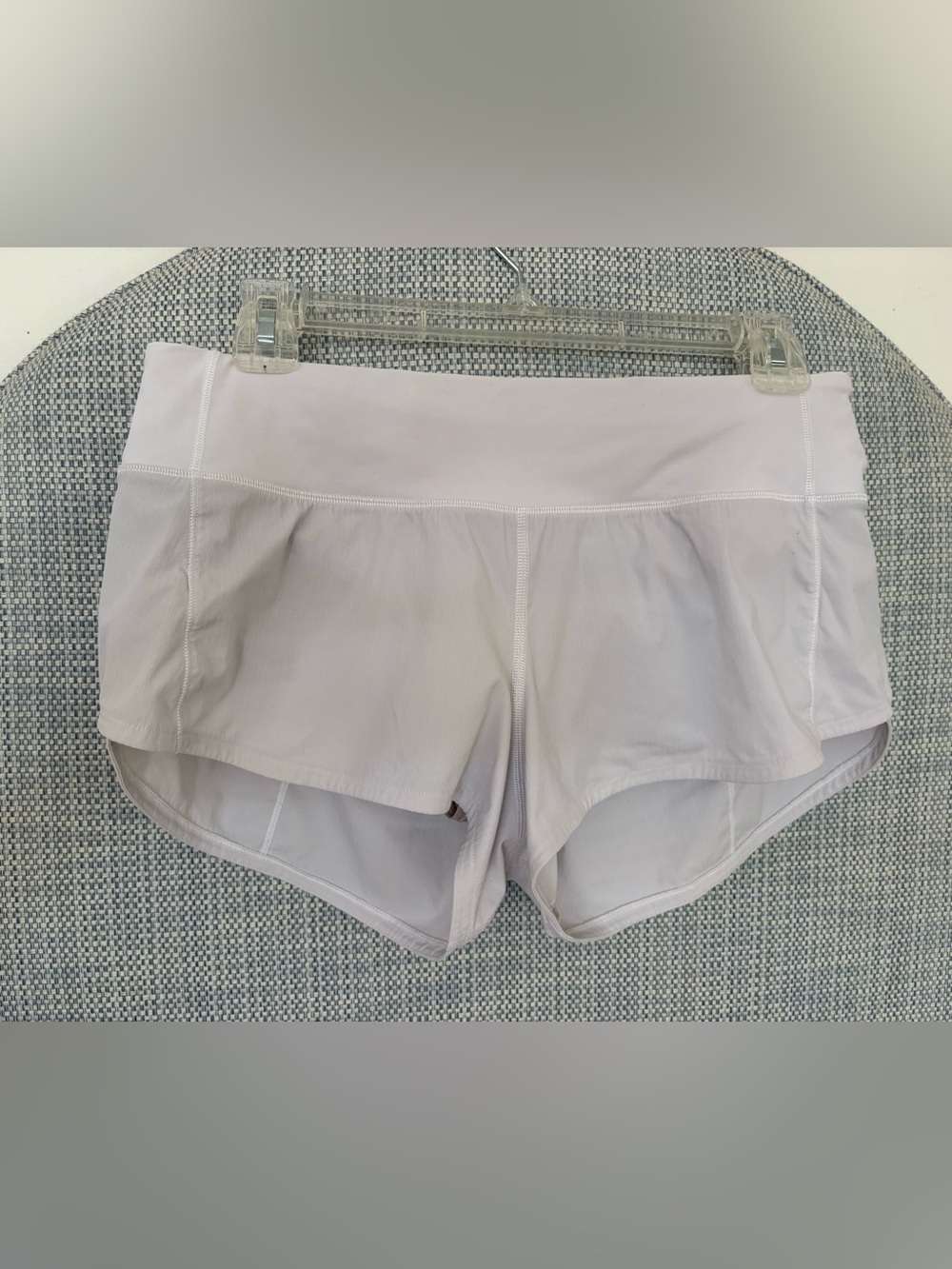 Lululemon Speed Up Short 2.5" - size 6